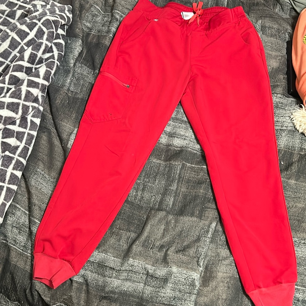 Medium Red Figs Zamora Scrub Pants